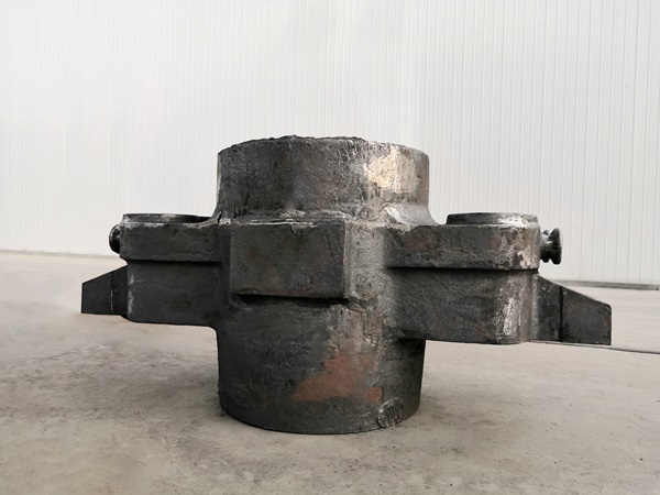 大型铸钢件-横梁作为破碎机配件有何重要作用？