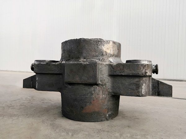 大型铸钢件-横梁作为破碎机配件有何重要作用？