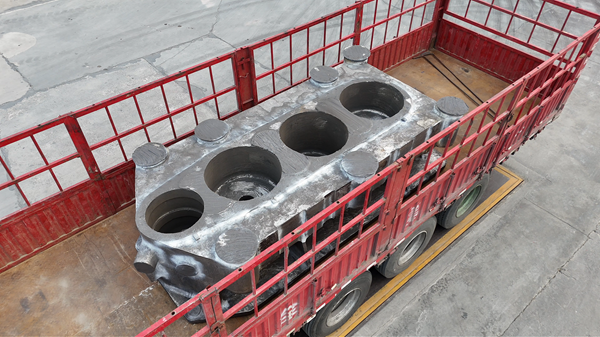 矫直机铸钢件——下横梁：材质与用途全揭秘~