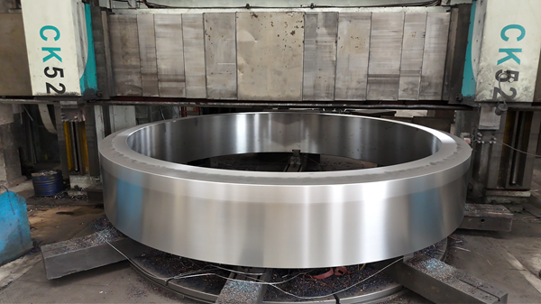 腾飞铸钢生产的大型铸钢件-轮带