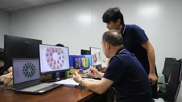 腾飞铸钢技术部